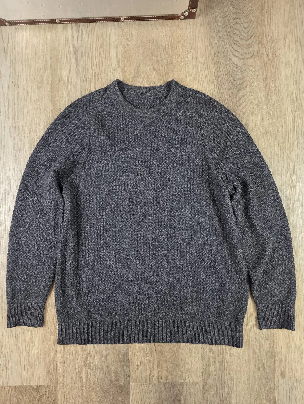 Lululemon Athletica Textured Knit Classic Fit Crewneck Sweater Size S